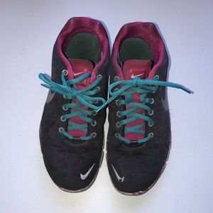 NIKE FREE TR FIT 3 (women’s 9)